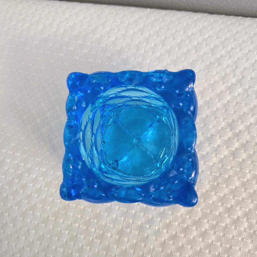Vtg Blue Art Glass Votive Candle Holder Pillow Quilt Pattern MCM Glows - Picture 3 of 7
